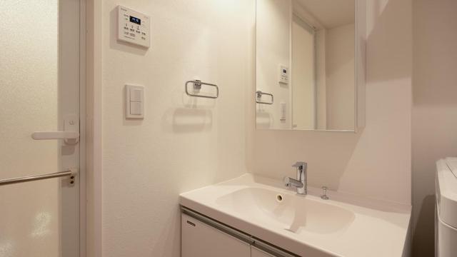 Gallery image 12