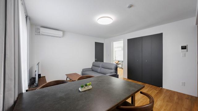 Gallery image 2